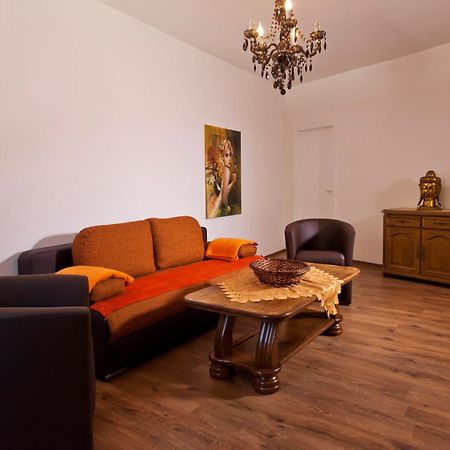 Апартаменты Ferienhaus Arianna Трабен-Трарбах Экстерьер фото